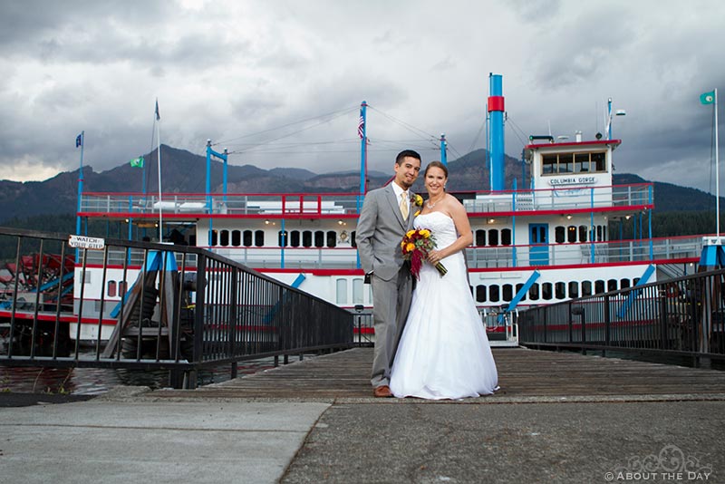 Bride and Groom in front of the Sternwheeler Columbia Gorge