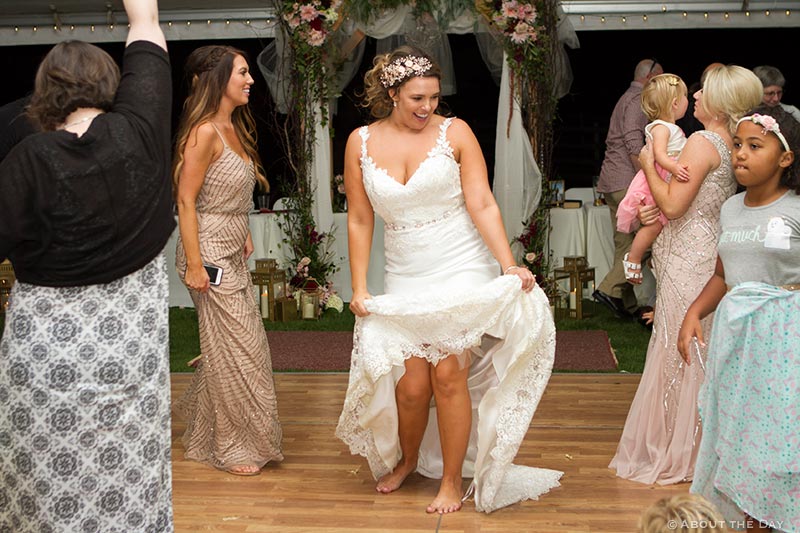 Bride shows her dance moves