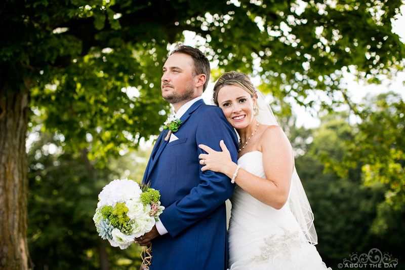 Bride and Groom look amazing at Youngs Dairy Farm in Auburndale, WI