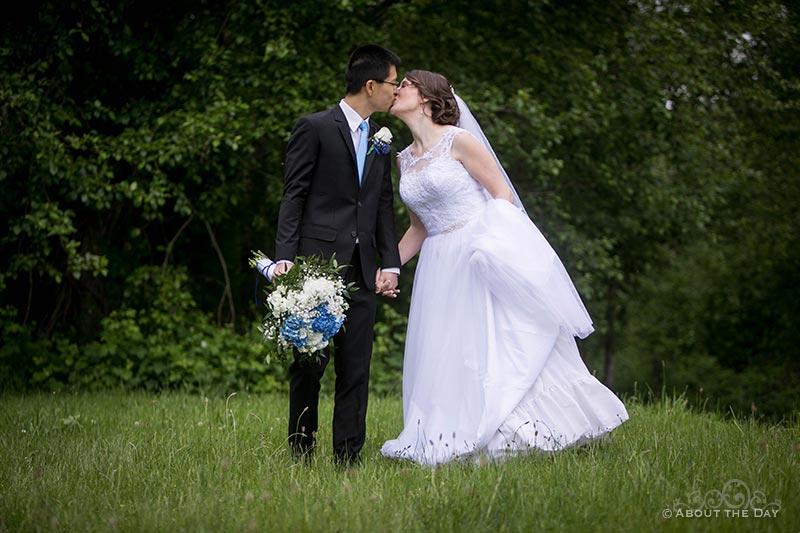 Bride and Groom kiss at North Creek Presbyterian Church